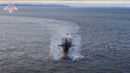 Un submarino nuclear ruso navega durante unos ejercicios de las fuerzas nucleares / Fotografía: Vatican News