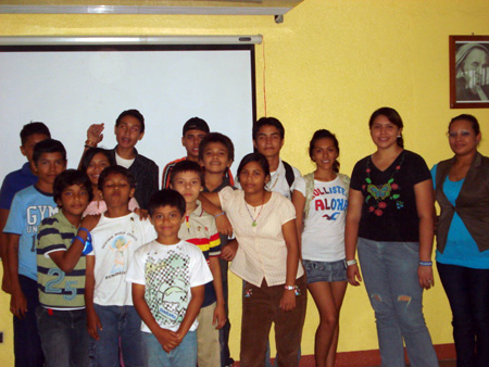 Cineforo Salesiano para grupos juveniles en Nicaragua. 