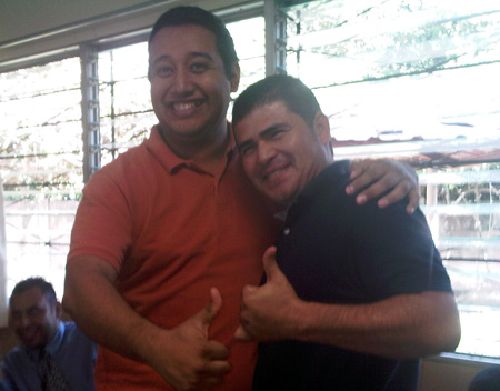 Izquierda José Carlos Monterrosa, derecha Juan Medina, nuevo coordinador.