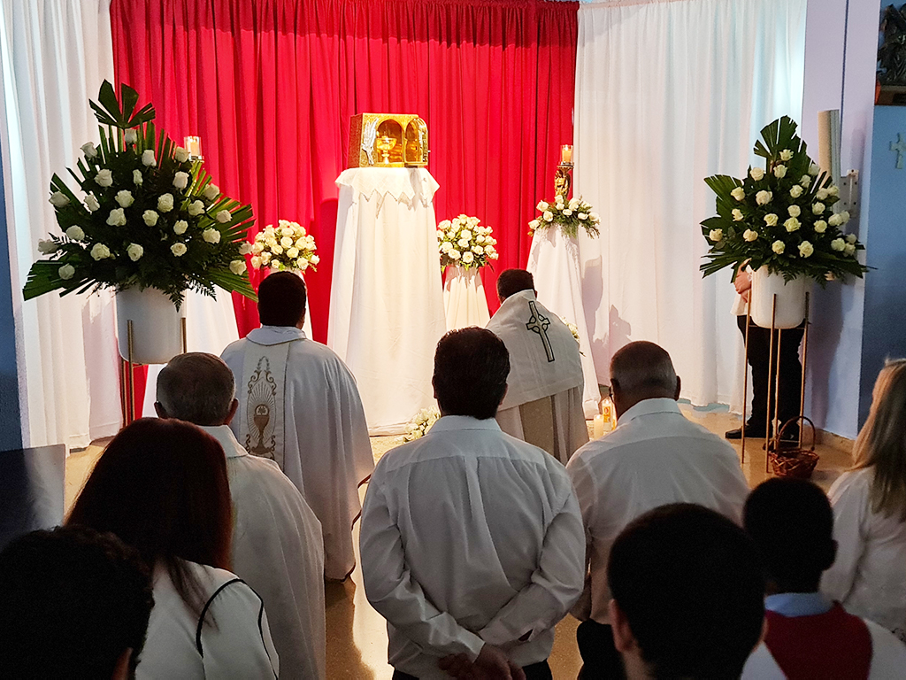 Con las celebraciones de Semana santa, el Templo María Auxiliadora reabre sus puertas después de un tiempo de reparaciones.