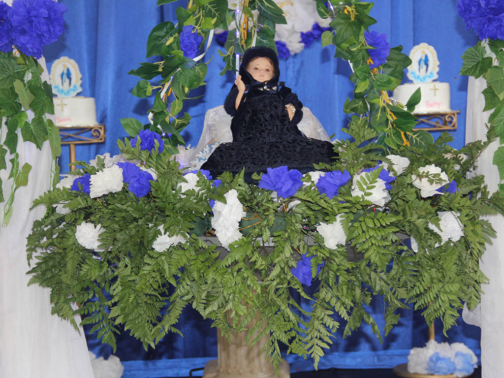 Por cuestiones pastorales, la celebración del nacimiento de la virgen se llevó a cabo el domingo, de esta manera, muchas más personas participaron de la fiesta.