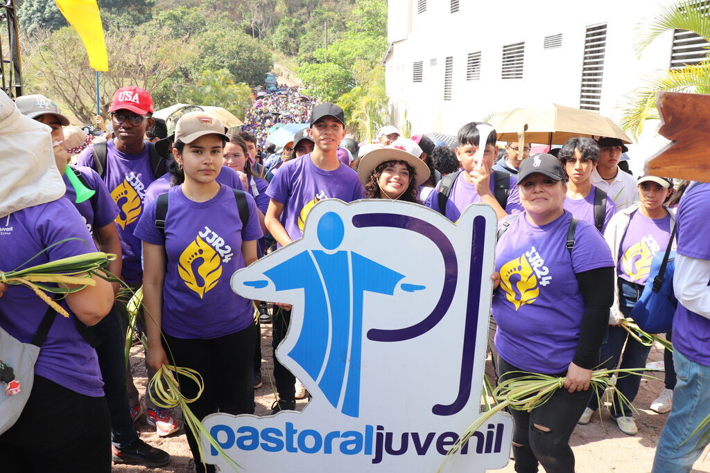 La juventud de la Parroquia María Auxiliadora de Comayagüela participaron en Jornada de Ramos. 