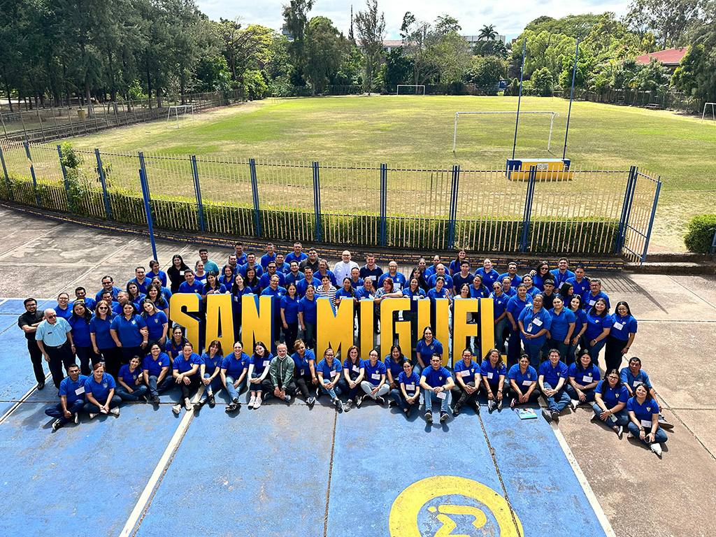 El Instituto San Miguel inició el año escolar confiando a Don Bosco este año de nuevos aprendizajes.