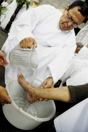 En cada uno de estos más pequeños está presente Cristo mismo.