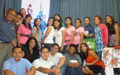 Jovenes del grupo Juvenil Don Bosco celebraron la navidad.