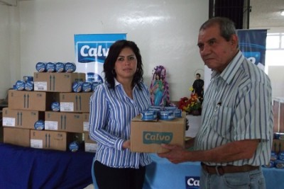 Entrega de donativo de Grupo Calvo.