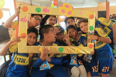 Oratorianos Santa Tecla. Foto por Alessandra Ponce