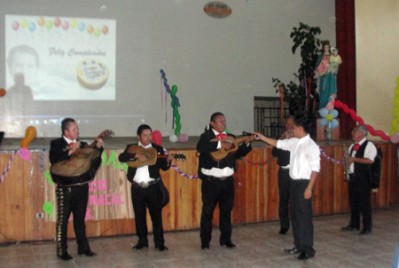 Clausura de la semana de la gratitud y cumpleaños del P. Macal. 