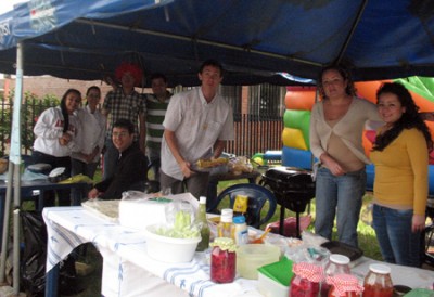 Kermesse en los patios de la parroquia San Juan Bosco. Guatemala.