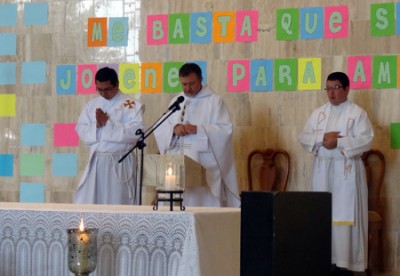 De Izq. a Der. Di&aacute;cono Arnoldo Cub&iacute;as, P.Lu&iacute;s Corras y P. Gabriel Romero. 