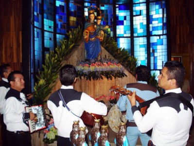 Mariachis para María en Costa Rica.