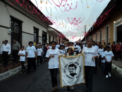 El oratorio por las calles de Granada. 