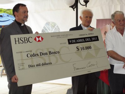 Padre Luis Corral, Padre Carlos Chiu y Don Mario Pérez .