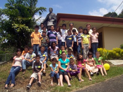 Nuevo oratorio festivo en Naranjo, Costa Rica.