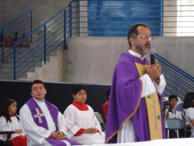 Despedida del P. Prado de CEDES Don Bosco. 