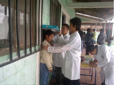 Alumnos del Liceo Guatemala en acción.