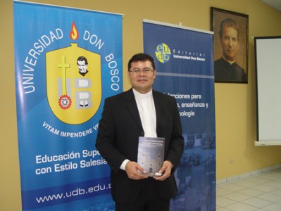 Editorial de la UDB lanza nuevo libro. 