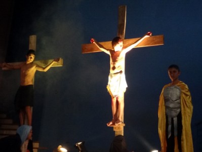 Viacrucis en CEDES Don Bosco