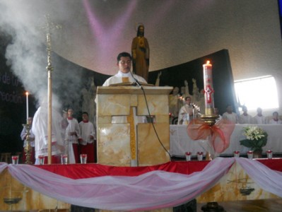 Misa de Pascua en el Don Bosco.