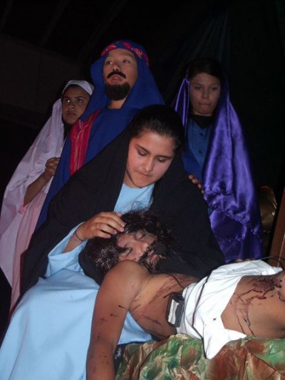 Via Crucis viviente. 