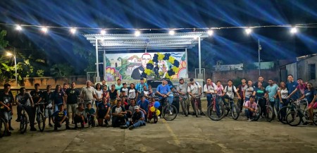 Feligreses acompañantes de la procesión de Don Bosco.