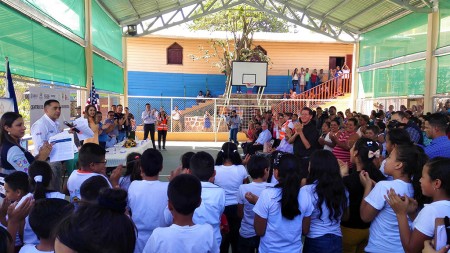Nueva cancha para el Centro de Alcance Las Ayestas. 