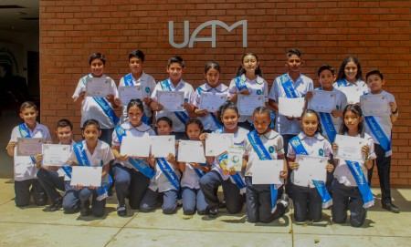 La Escuela Anexa San Juan Bosco de Masaya es reconocida como Institución de Excelencia Nacional 2024 durante el Encuentro Nacional de Excelencia, destacando su compromiso con la excelencia académica y la responsabilidad ambiental.