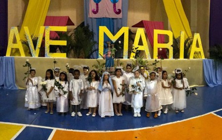 Mes de celebraciones a María en el Técnico Don Bosco. 