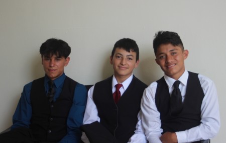 Jóvenes de la Casa Hogar Miguel Magone junto a estudiantes de la academia exhiben su talento artístico durante la celebración del Día Internacional de los Museos en el MUSAC.