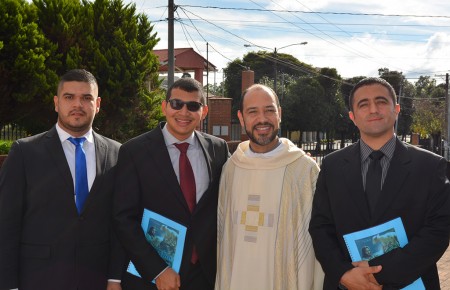 Con la profesión de los votos perpetuos, los tres hermanos  pasaron a ser solo de Dios, todos de Dios y siempre de Dios.  