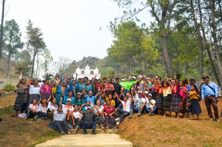   Cantos, oración, predicación y animación, fueron parte de la celebración de la Pascua Juvenil en Carchá. 