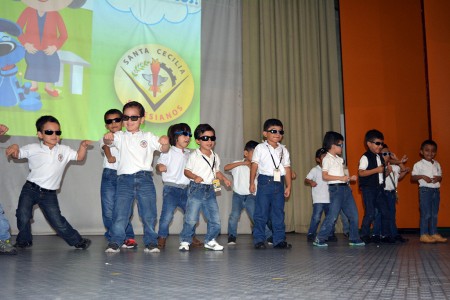 Baile para los abuelitos. 