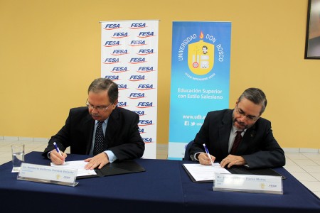 FESA y UDB firman convenio. 