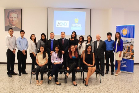 Entrega de Becas AVX UDB