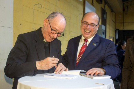 Lanzamiento del libro "Don Bosco un hombre de leyenda"