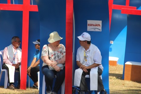 P. Carlos Vilanova SDB en el campo de la reconciliación.