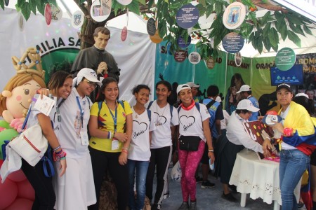 Stand de la familia Salesiana en la feria Sígueme de la JMJ2019