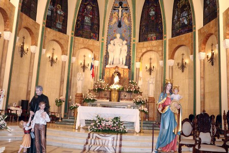 María Auxiliadora y Don Bosco están en Panamá. 
