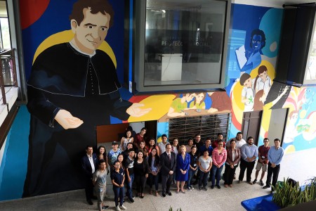 Educando de la mano con Don Bosco. UDB. El Salvador. 