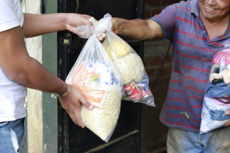 Las dos instituciones salesianas trabajan para llevar alimento a los que más necesitan.