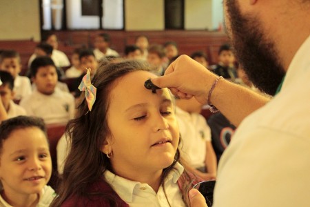 Es  fundamental que desde los más tiernos años se les hable a los niños del amor de Jesús.