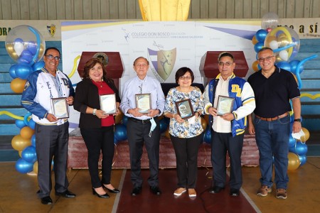 Homenaje a los educadores salesianos en Soyapango.