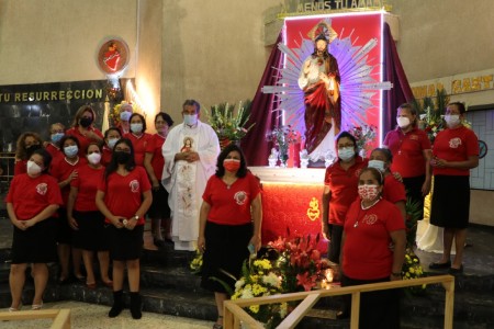 Feligreses miembros del grupo parroquial Sagrado Corazón de Jesús.