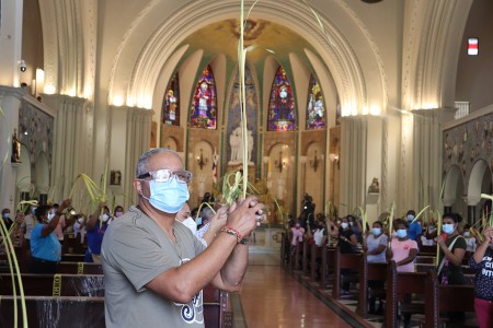 El Domingo de Ramos se celebra como comunidad la entrada triunfal de Jesús a Jerusalén.