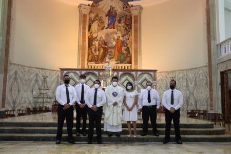 El bautismo es el sacramento de iniciación cristiana.