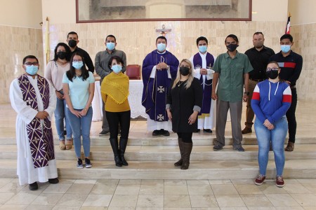 A la misa asistió el personal administrativo de CEDES Don Bosco. 