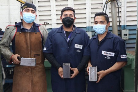 Jóvenes del CFP de Ciudadela Don Bosco, ganadores del concurso.