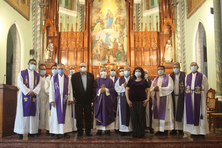 Fueron 4 salesianos los que llegaron a Granada el 22 de marzo de 1912 gracias a la gestión de la Srta. Elena Arellano y su familia, incansables propagadores de la educación cristiana en el país.