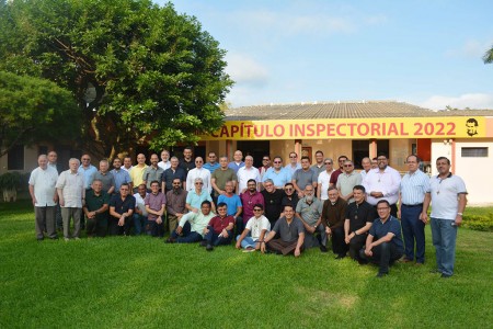 Hermanos y sacerdotes salesianos que participan del Capítulo Inspectorial 2022.