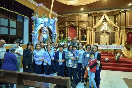 María Auxiliadora, nuestra Madre, a quien siempre acudimos, especialmente en los momentos de dificultad ya que ella es, como decía Don Bosco, la "Virgen de los tiempos difíciles".